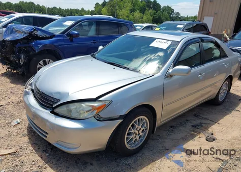 2002 Toyota Camry Xle z USA, uszkodzony, nr VIN 4T1BE32K72U545923